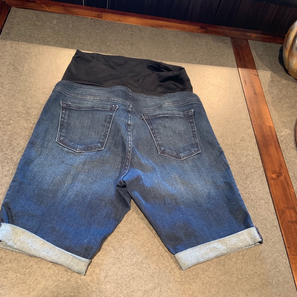 Maternity short
